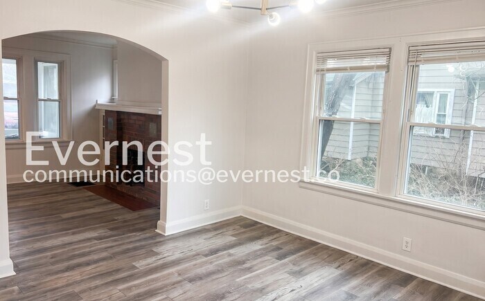 Building Photo - 2730 Elliott Ave