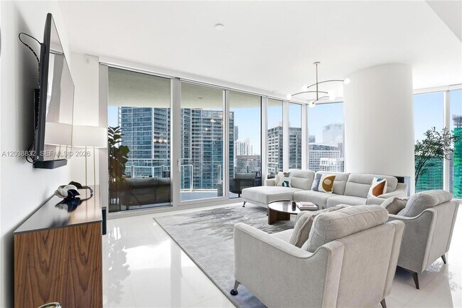 Building Photo - 300 Biscayne Blvd Way