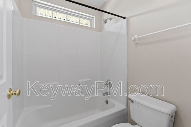 Building Photo - 3920 Nantucket Cir