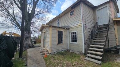 Building Photo - 6502 W Montgomery Rd