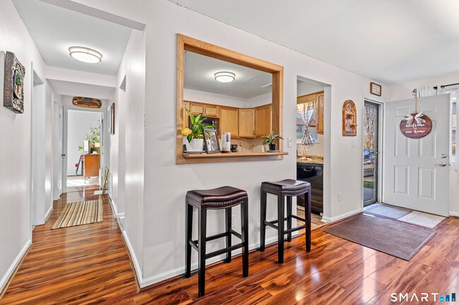 Building Photo - 140 Thompson St