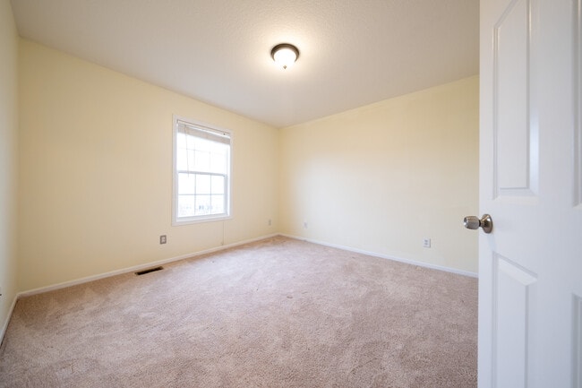 Building Photo - 15600 Tickseed Ln