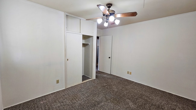 Building Photo - Featured Property