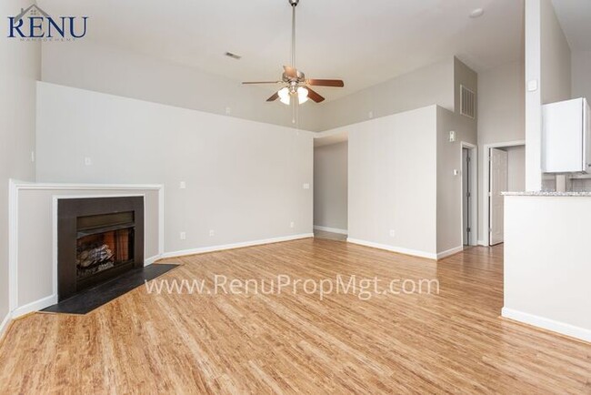 Building Photo - AVAILABLE NOW!! MOVE-IN SPECIAL!: 50% OFF ...