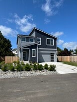 Building Photo - 12130 Bay Heights Pl