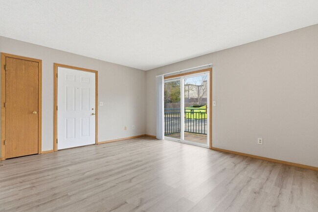 Building Photo - 3360 S Fairway Ave