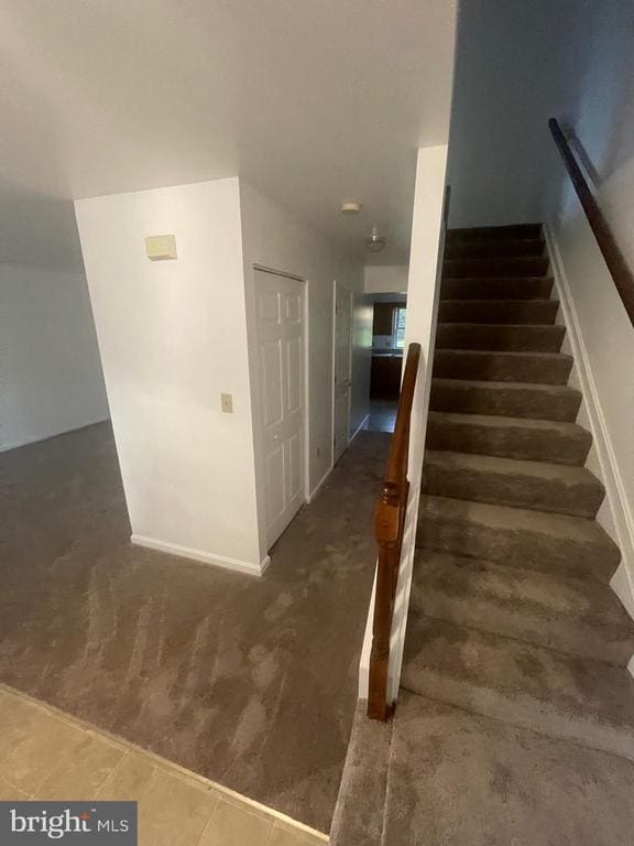 Building Photo - 363 Stonehedge Ln