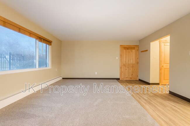 Building Photo - 1305 2nd Ave N