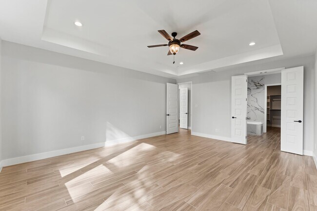 Building Photo - 7007 Longmire Cir