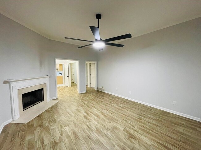 Building Photo - 2256 Lake Springs Ln