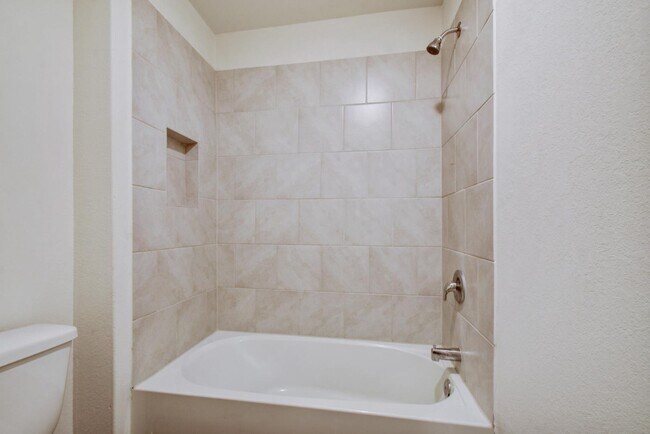 Building Photo - 11027 Chatham Ct
