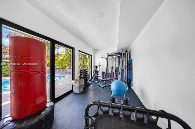 Building Photo - 1141 NE 90th St