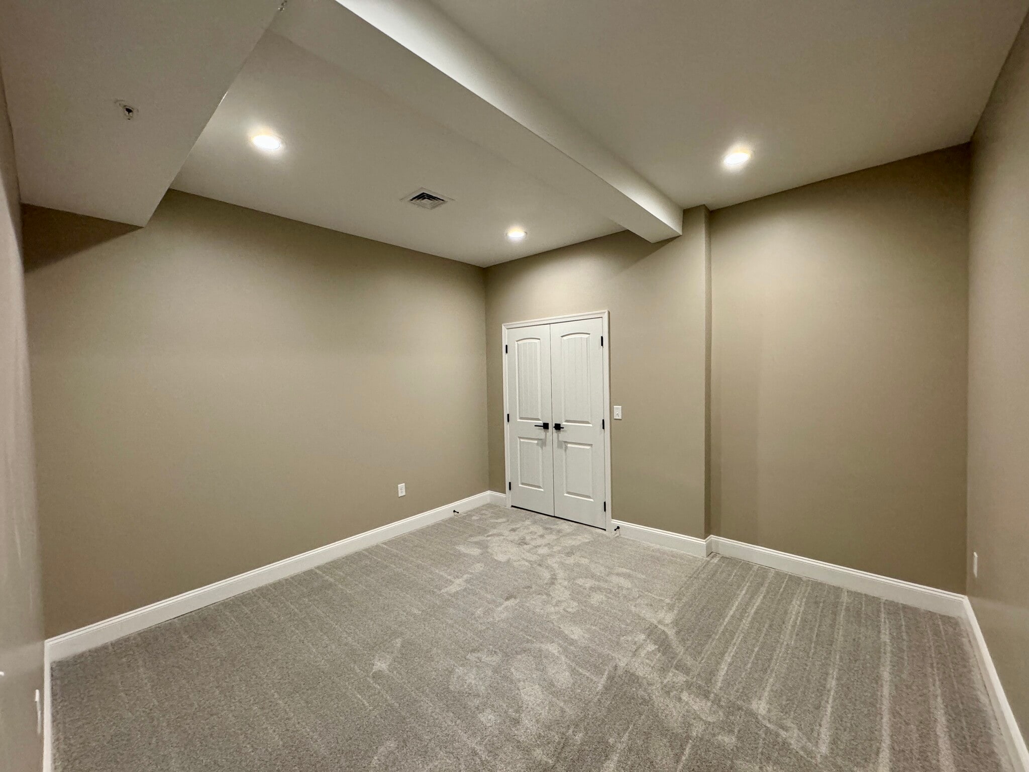 Building Photo - 116 S Main St