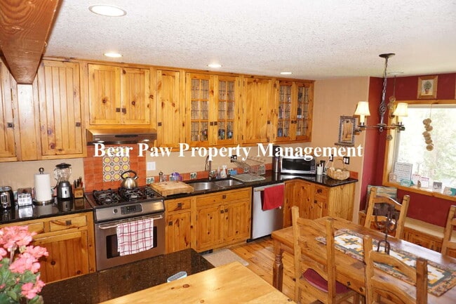 Building Photo - SHORT TERM!!!!!  Beautiful FURNISHED Home ...