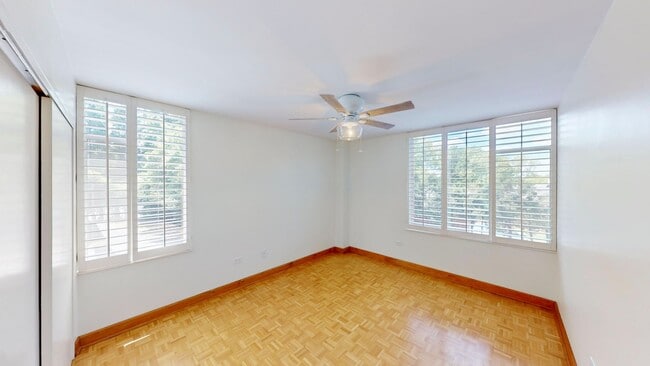 Building Photo - 1300 Queens Rd