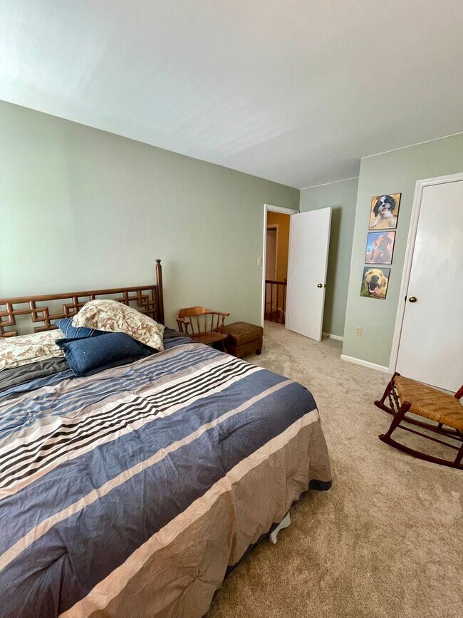 Building Photo - Adorable Home in Raeburn! 3Br/2BA