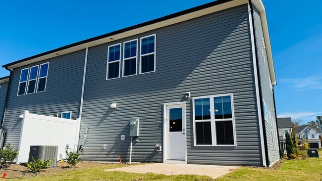 Building Photo - 4001 Kidd Pl