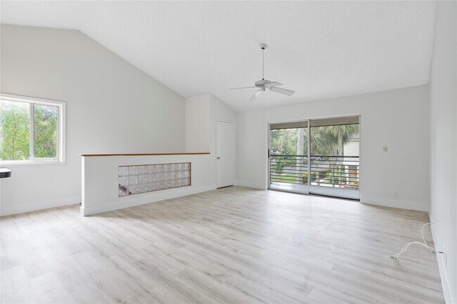 Building Photo - 610 Gardens Dr