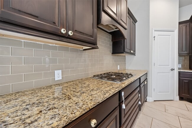 Building Photo - 18011 Begbie Path