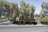 Building Photo - Coral Court