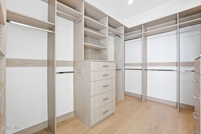 Building Photo - 697 Via Cielito
