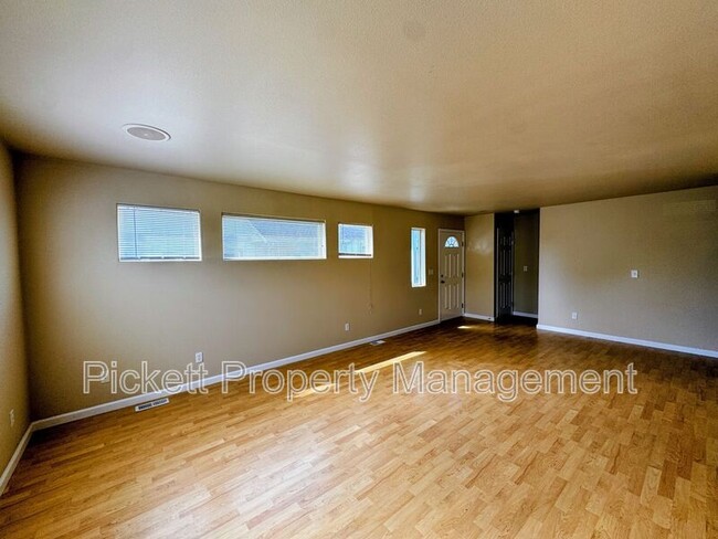Building Photo - 1118 Park Ave