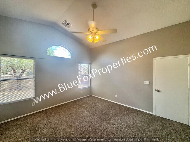 Building Photo - 15073 S Harry Truman Pl