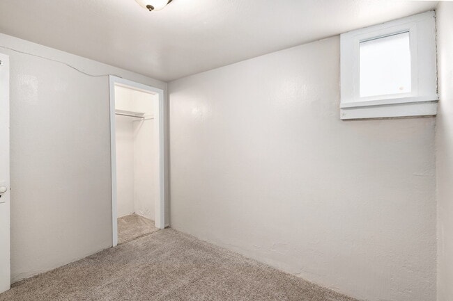 Building Photo - 715 14th St