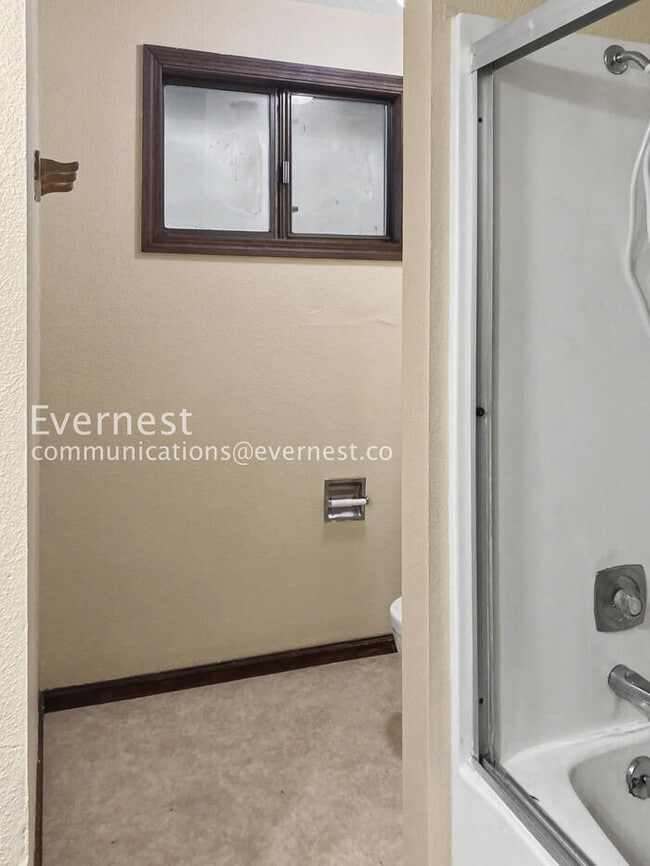 Building Photo - 88026 9th St