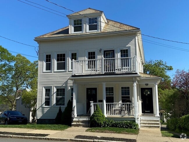 Building Photo - 123 Lagrange St