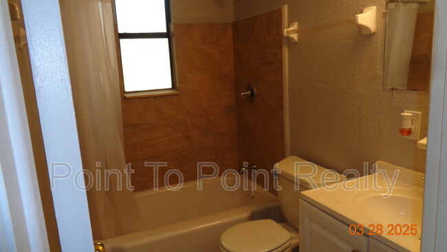 Building Photo - 3734 Frye Ave W