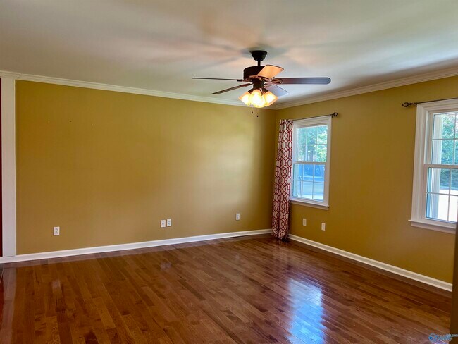 Building Photo - 110 Laurel Oak Rd
