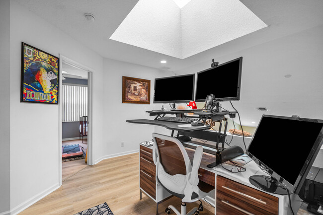Building Photo - 7672 Jasmine Ct