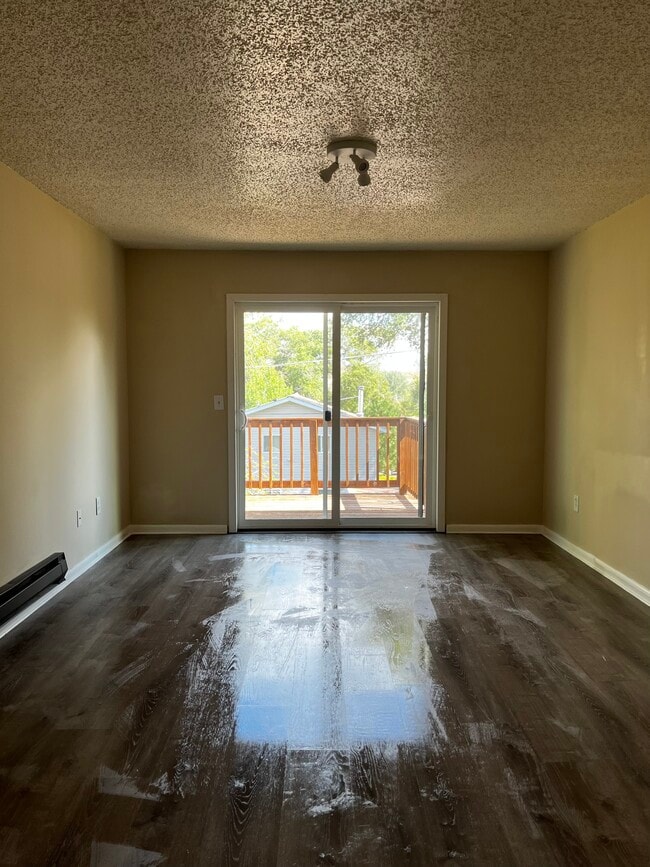 Living Room - 750 S 4th St