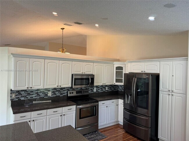 Primary Photo - 9095 SW 20th St