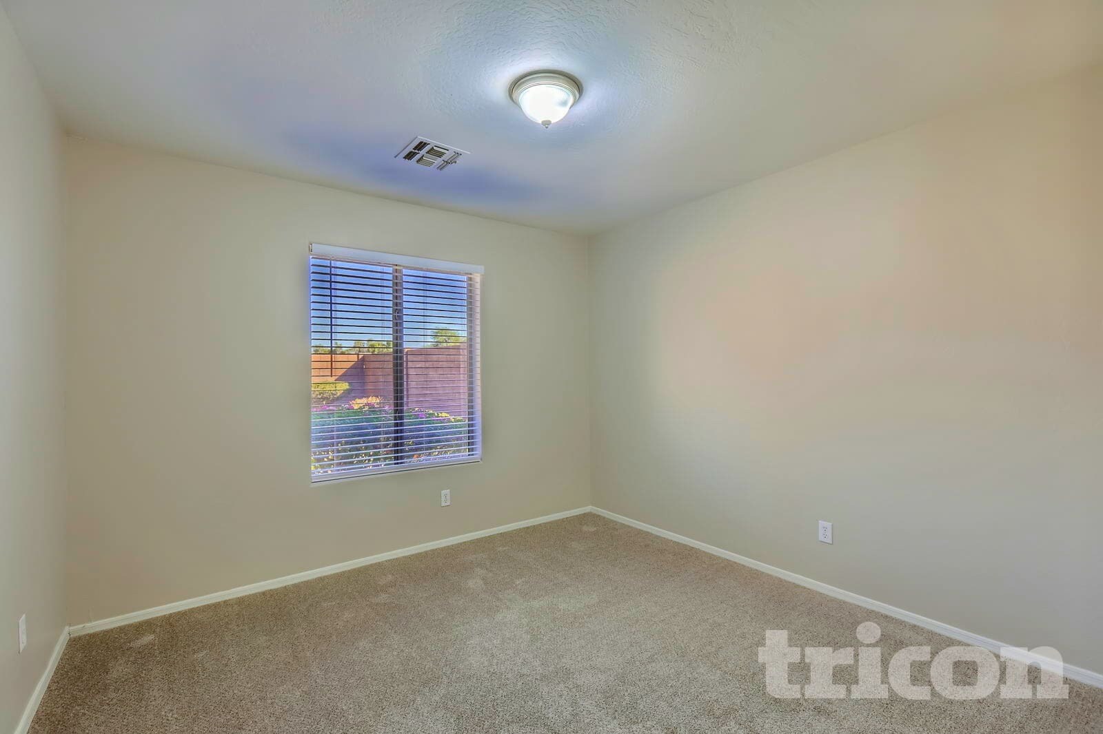 Building Photo - 2601 S 79th Dr