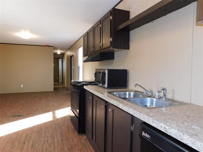 Building Photo - 100 China Gdn Ln