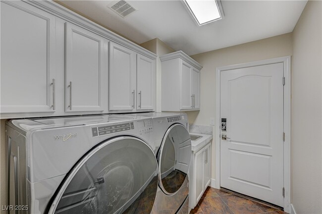Building Photo - 5660 Winter Star Ct