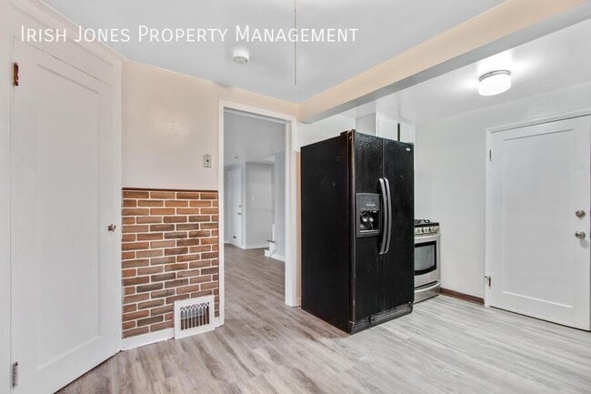 Building Photo - 15 Arbour Ln