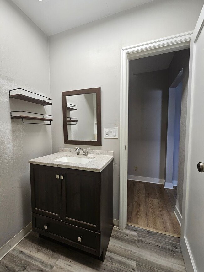 Building Photo - 836 Eldin Ave SE