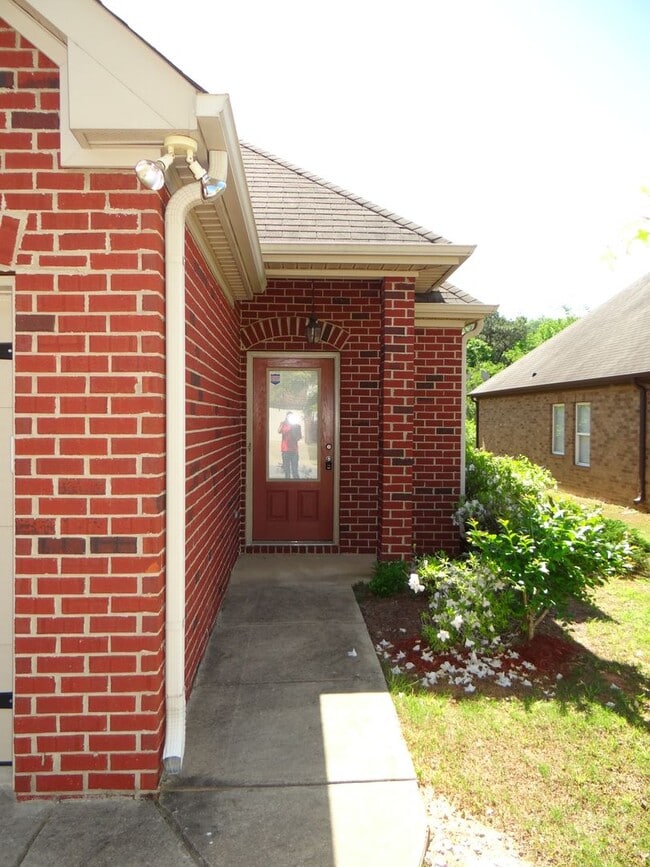 Building Photo - 257 Oxmoor Pl