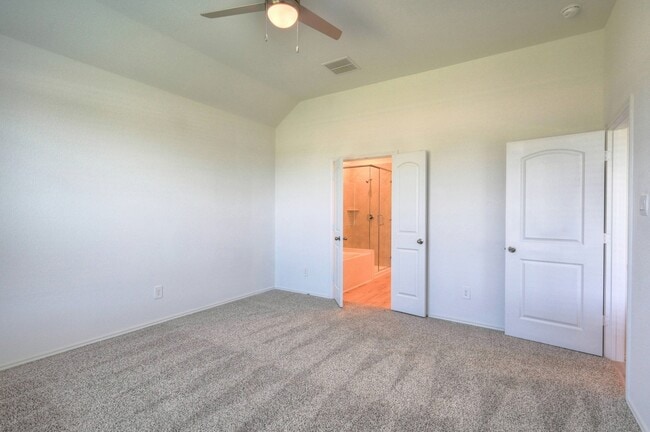 Building Photo - 31603 Zoe Pt
