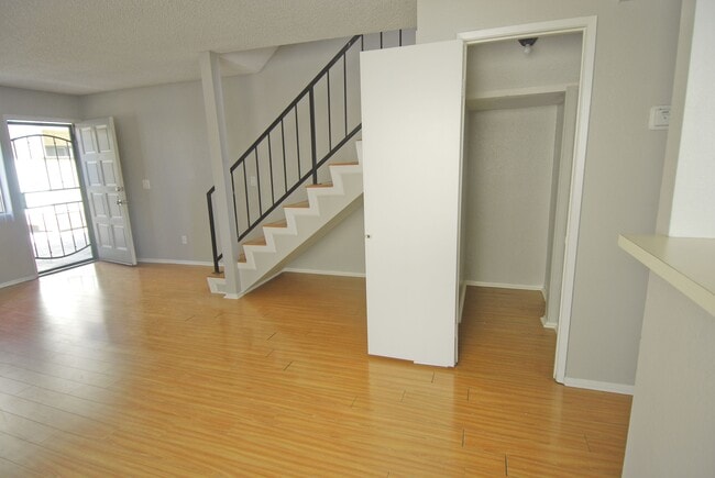 Building Photo - 1444 W 227th St