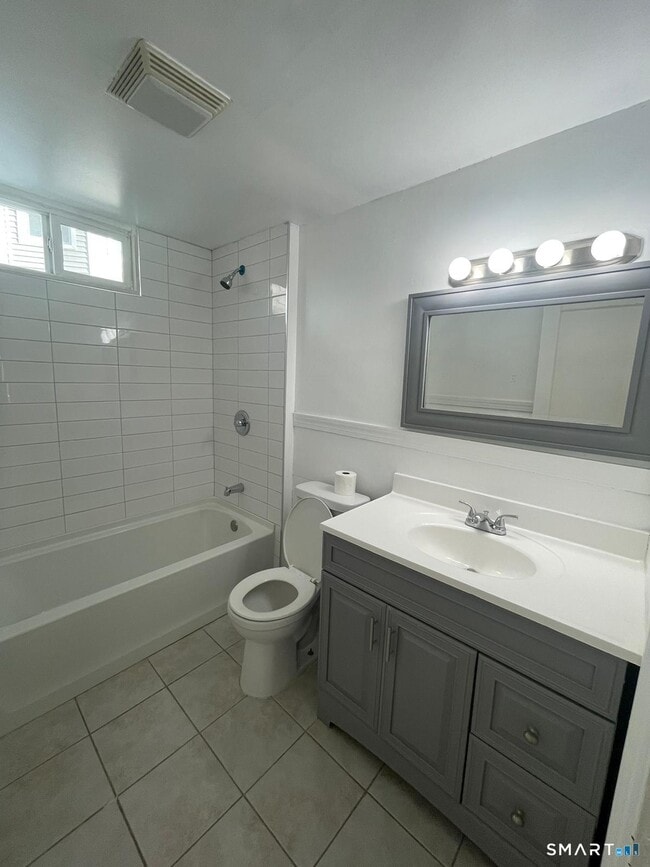 Building Photo - 69 Kimball Dr