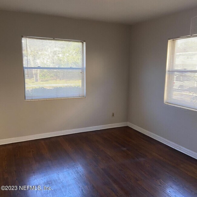 2589 Atlantic Blvd 2589 Atlantic Blvd Jacksonville FL 32207