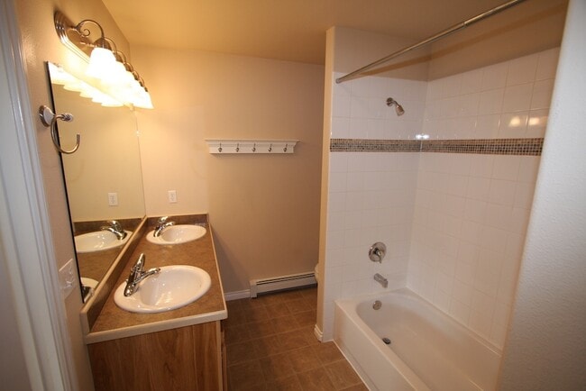 Building Photo - 2 Bedroom Condo near Downtown Anchorage!