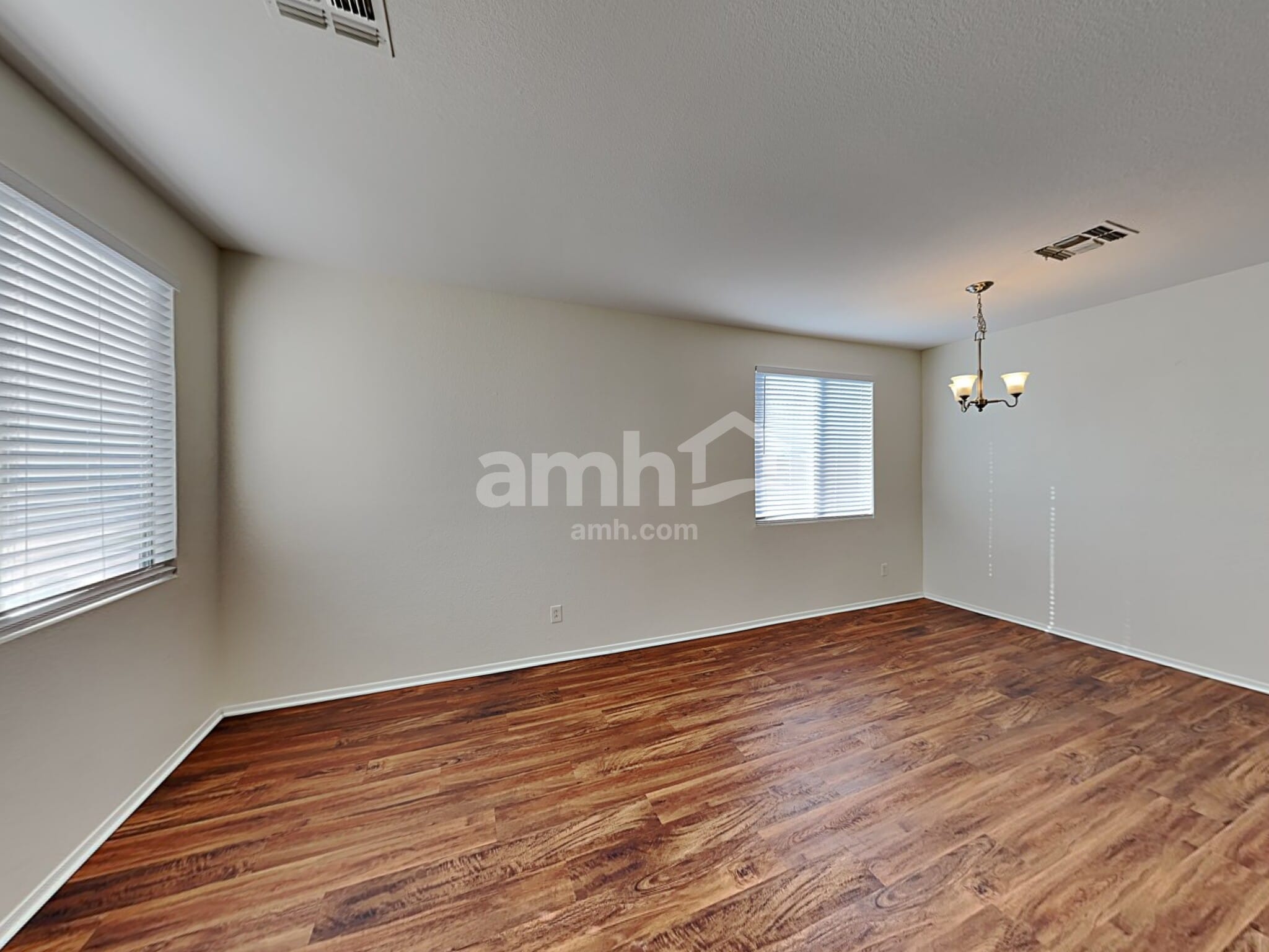 Building Photo - 9742 E Knowles Ave