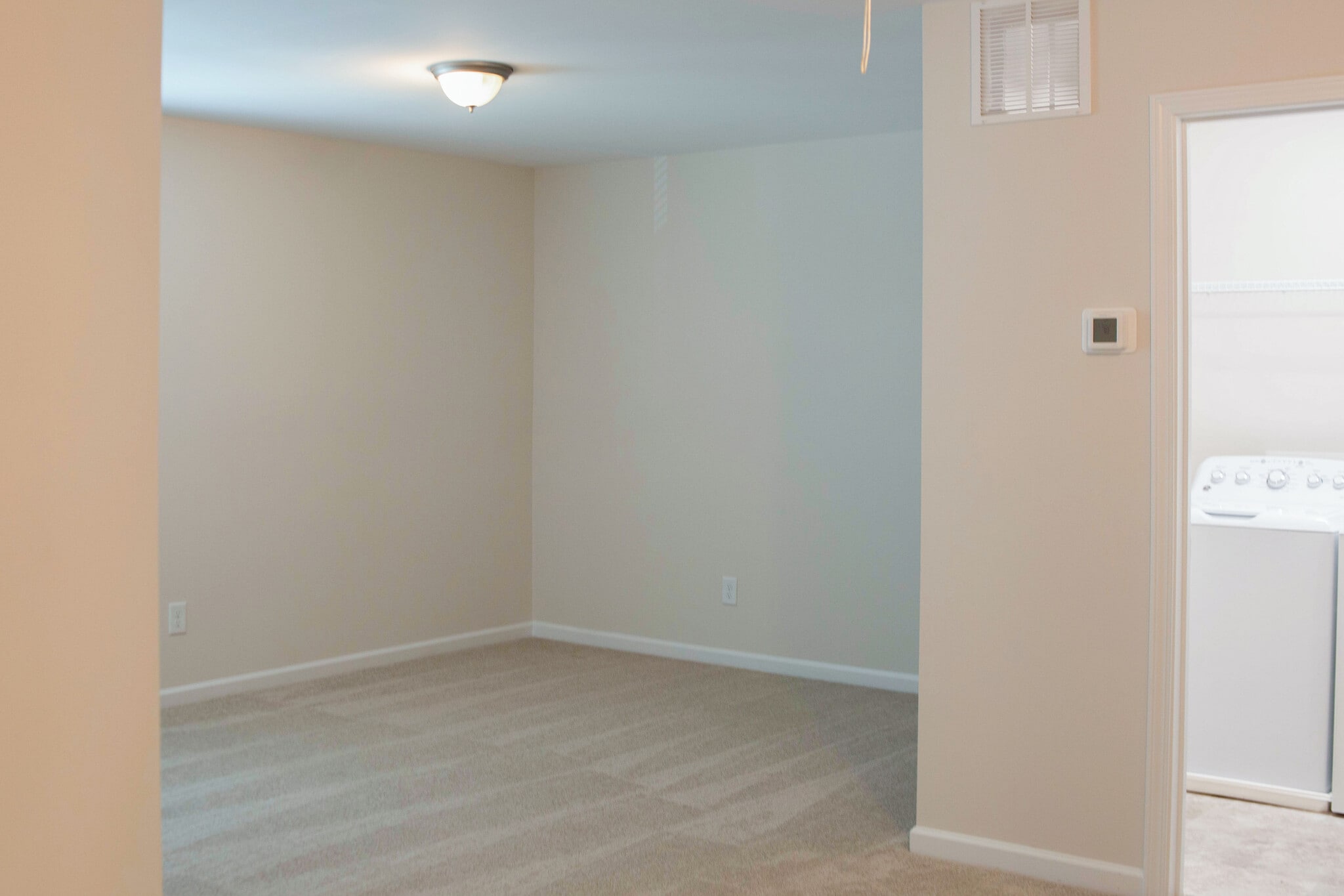 Building Photo - 2801 Killian Ct