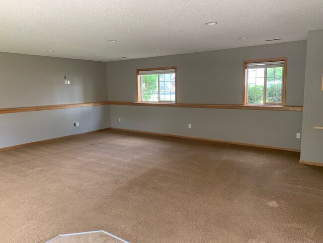 Building Photo - 4 Bed | 2 Bath House in Andover School District