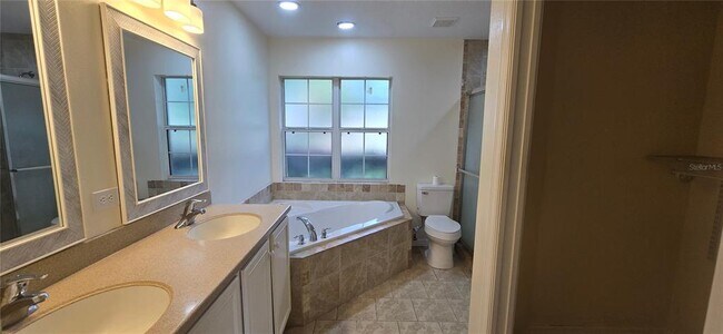 Building Photo - 36115 Michigan Dr